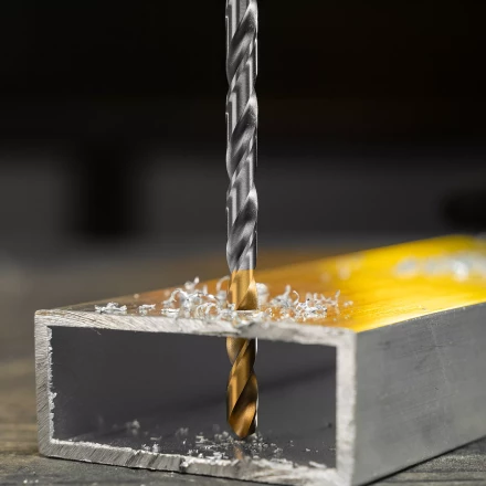 Сверло спиральное по металлу Denzel 6 х 139 мм, Р6М5, Golden Tip, удлиненное, 718256 купить в Тюмени