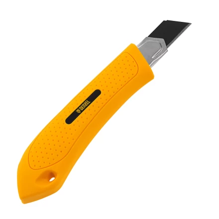 Нож Denzel, 18 мм, сменное лезвие, SK4, метал. направляющая, винтовой фиксатор, 78943 купить в Тюмени