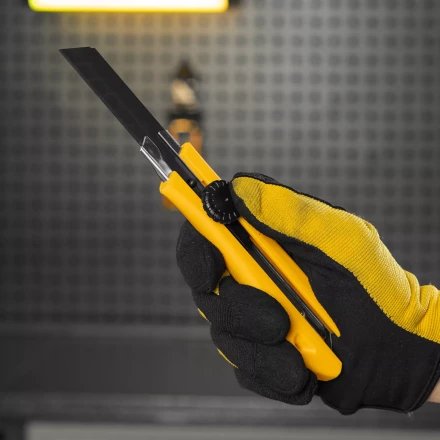 Нож Denzel, 18 мм, сменное лезвие, SK4, метал. направляющая, винтовой фиксатор, 78943 купить в Тюмени