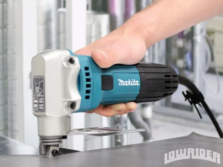 Листовые ножницы по металлу Makita JS1602 купить в Тюмени