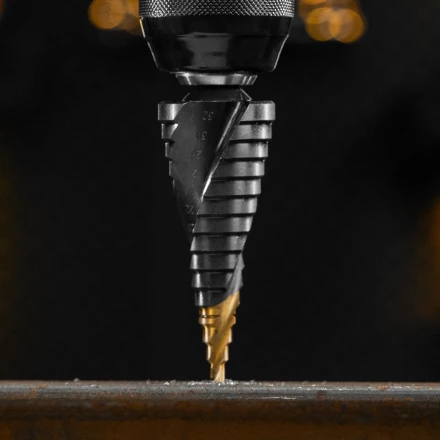 Сверло ступенчатое Denzel 723606, 4-6-8-10-12-14-16-18-20-22-24-26-28-30-32 мм, Р6М5, 6-гр. хвостовик купить в Тюмени