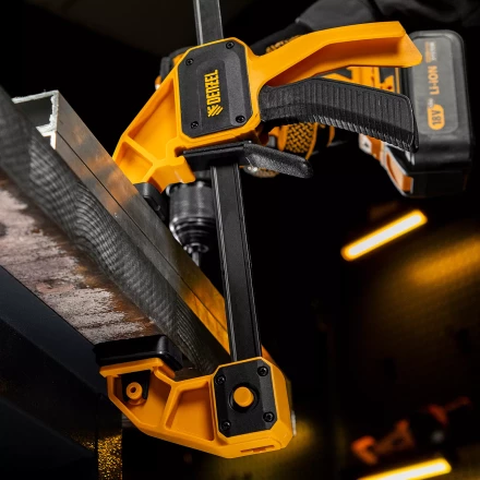 Струбцина F-образная Denzel, быстрозажимная, 300 х 80 мм, усиленный нейлоновый корпус, 20506 купить в Тюмени