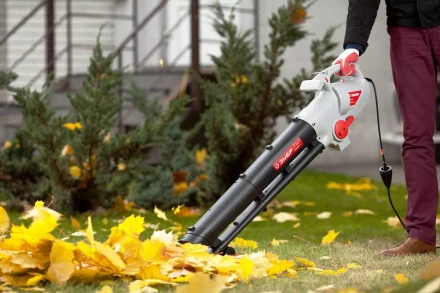 Пылесос ЗУБР садовый электрический, мусоросборник 40л, 2600Вт, 11000 - 15000об/мин, 12м3/мин, 160-270км/ч ЗПСЭ-2600 купить в Тюмени