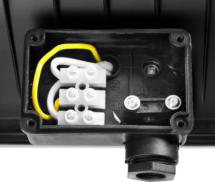 Прожектор STAYER &quot;MASTER&quot; MAXLight галогенный, с дугой крепления под установку, черный, 1000Вт 57105-B купить в Тюмени