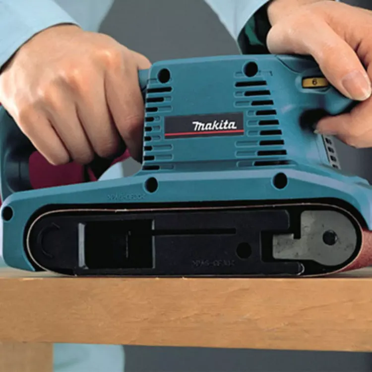 Шлифмашина ленточная Makita ЛШМ 9910K купить в Тюмени
