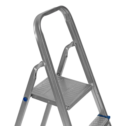 Стремянка Сибртех 97838, 6 ступеней, стальная, оцинкованная купить в Тюмени