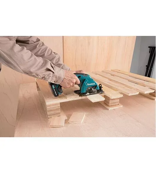 Пила дисковая аккумуляторная Makita HS301DWAE купить в Тюмени
