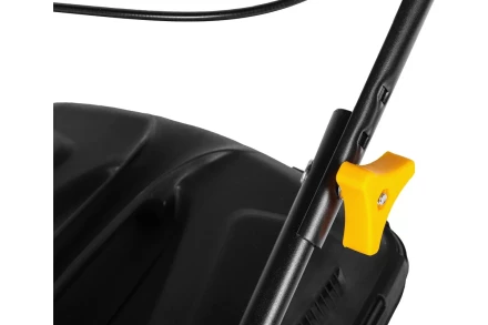 Бензиновая газонокосилка CHAMPION LM4215 купить в Тюмени