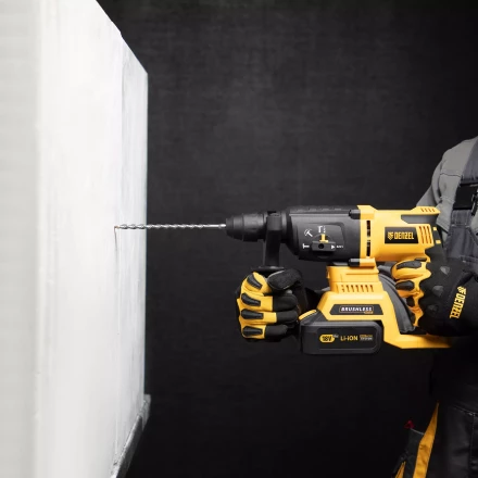 Бур по бетону Denzel, 10 x 210 мм, двойная спираль, три пылеотводящие кромки, 705017 купить в Тюмени