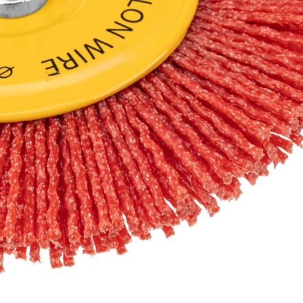 Щетка для дрели Denzel, 100 мм, Плоская, со шпилькой, нейлоновая щетина, 74434 купить в Тюмени