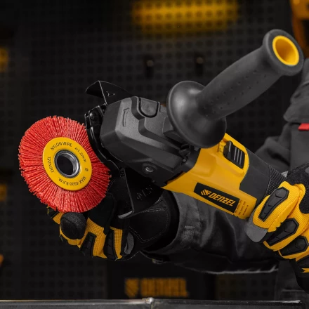 Щетка для УШМ, 100 мм, плоская, нейлоновая щетина, посадка 22,2 мм Denzel 74437 купить в Тюмени